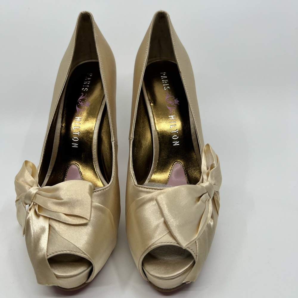 Paris Hilton Women’s Heels Size 8 Champagne Satin Bow Peep Toe Pumps New